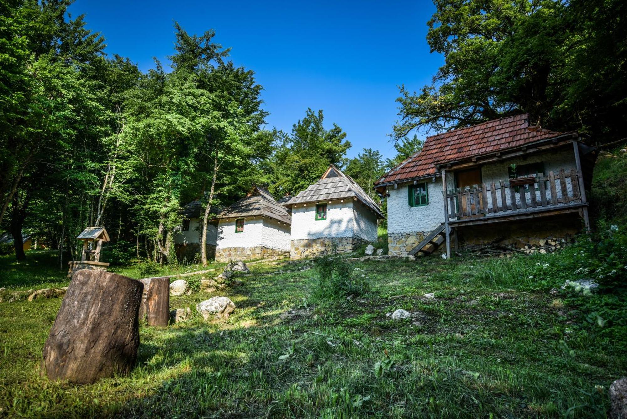 Camp Divlja Rijeka Hotel Hum Luaran gambar