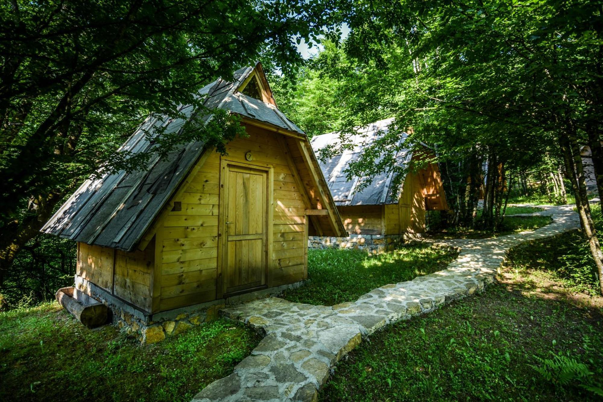 Camp Divlja Rijeka Hotel Hum Luaran gambar