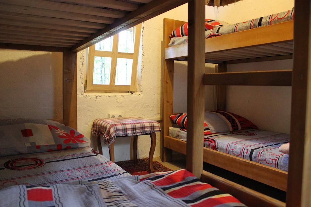 Camp Divlja Rijeka Hotel Hum Bilik gambar