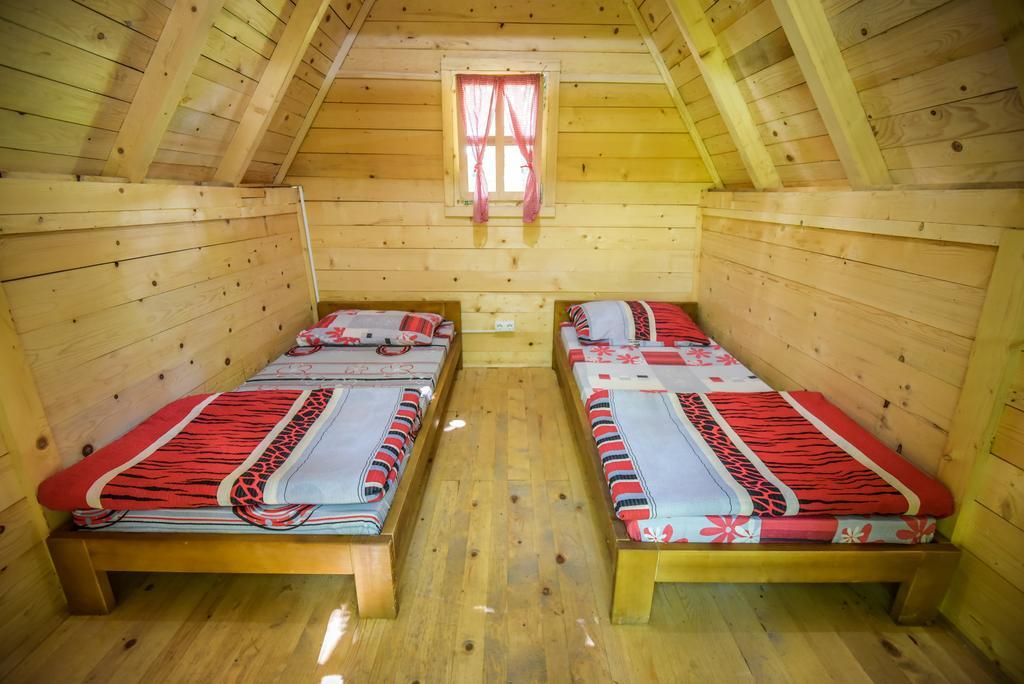 Camp Divlja Rijeka Hotel Hum Luaran gambar