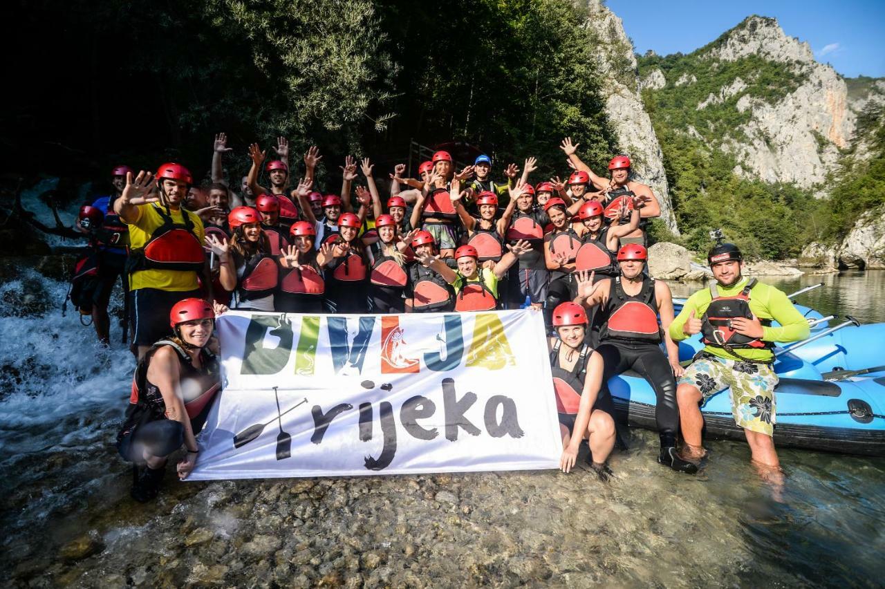 Camp Divlja Rijeka Hotel Hum Luaran gambar